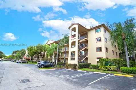 900 SW 142nd Avenue Pembroke Pines FL 33027