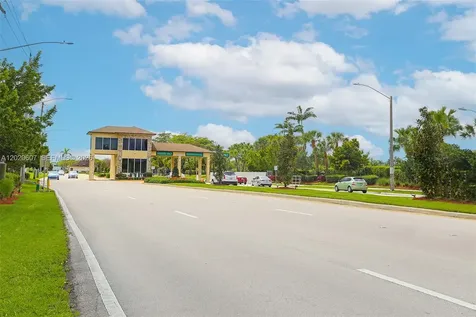 900 SW 142nd Avenue Pembroke Pines FL 33027