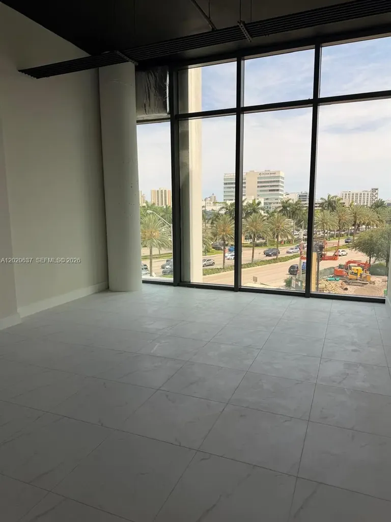21290 Biscayne Boulevard Aventura FL 33180