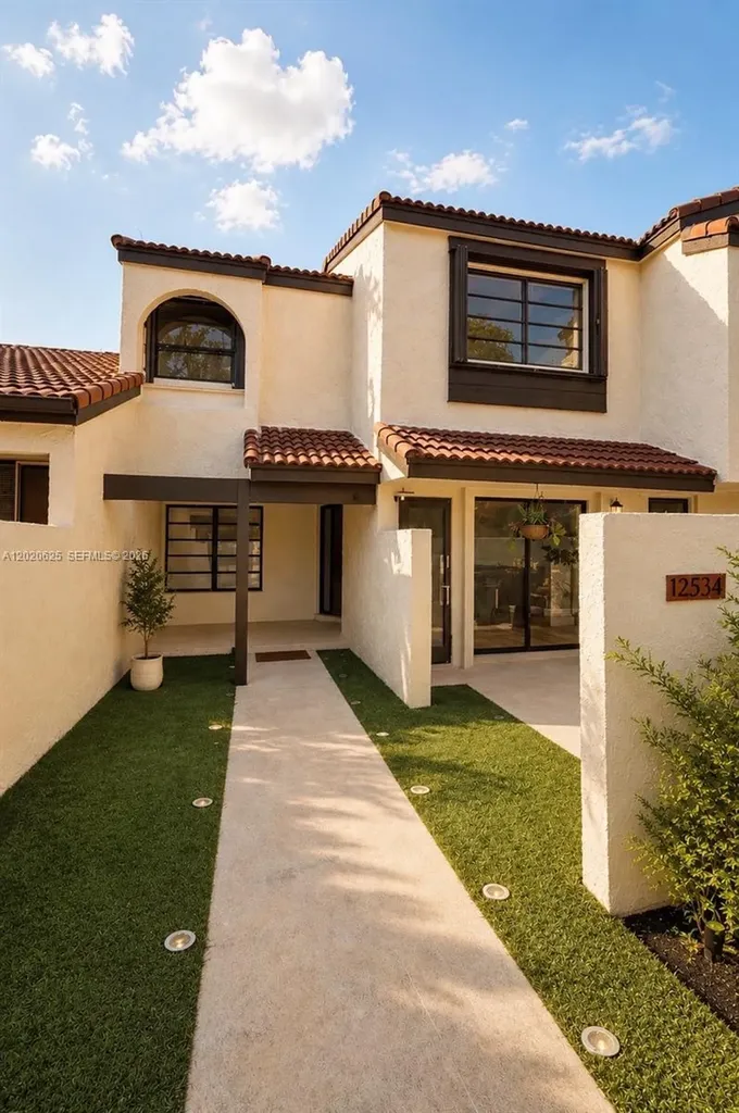 12344 SW 94th Lane Miami FL 33186