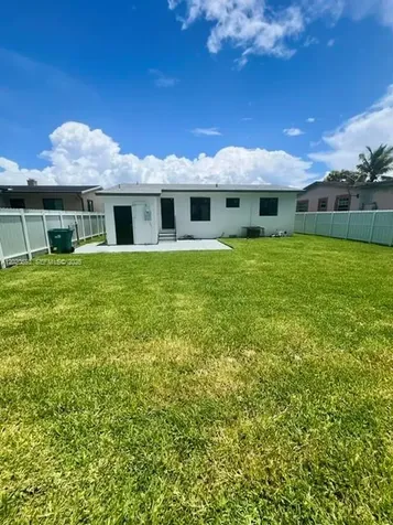 12020 W Golf Drive Miami FL 33167