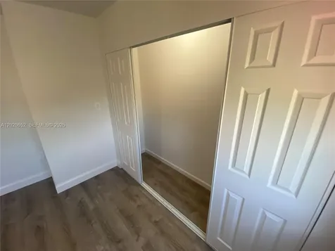 8661 NW 4th Terrace Miami FL 33126