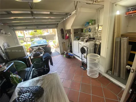 8661 NW 4th Terrace Miami FL 33126