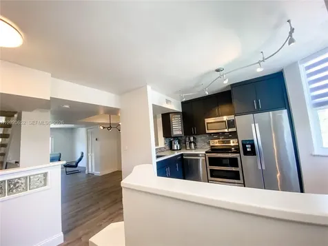 8661 NW 4th Terrace Miami FL 33126