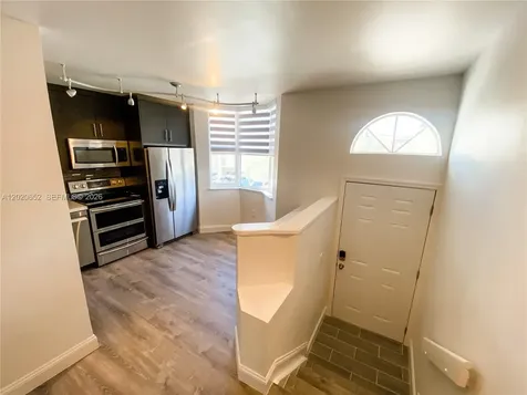 8661 NW 4th Terrace Miami FL 33126