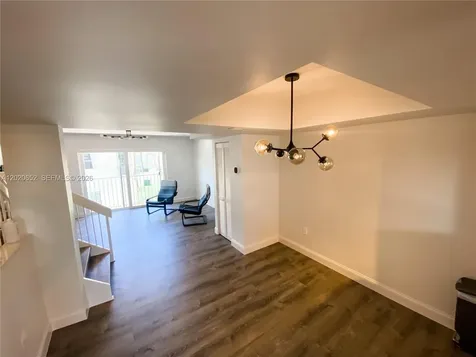 8661 NW 4th Terrace Miami FL 33126