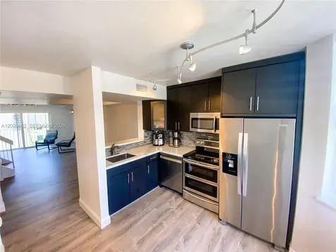 8661 NW 4th Terrace Miami FL 33126