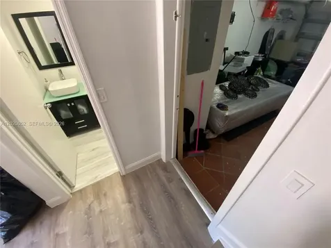 8661 NW 4th Terrace Miami FL 33126