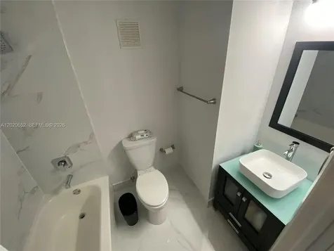 8661 NW 4th Terrace Miami FL 33126