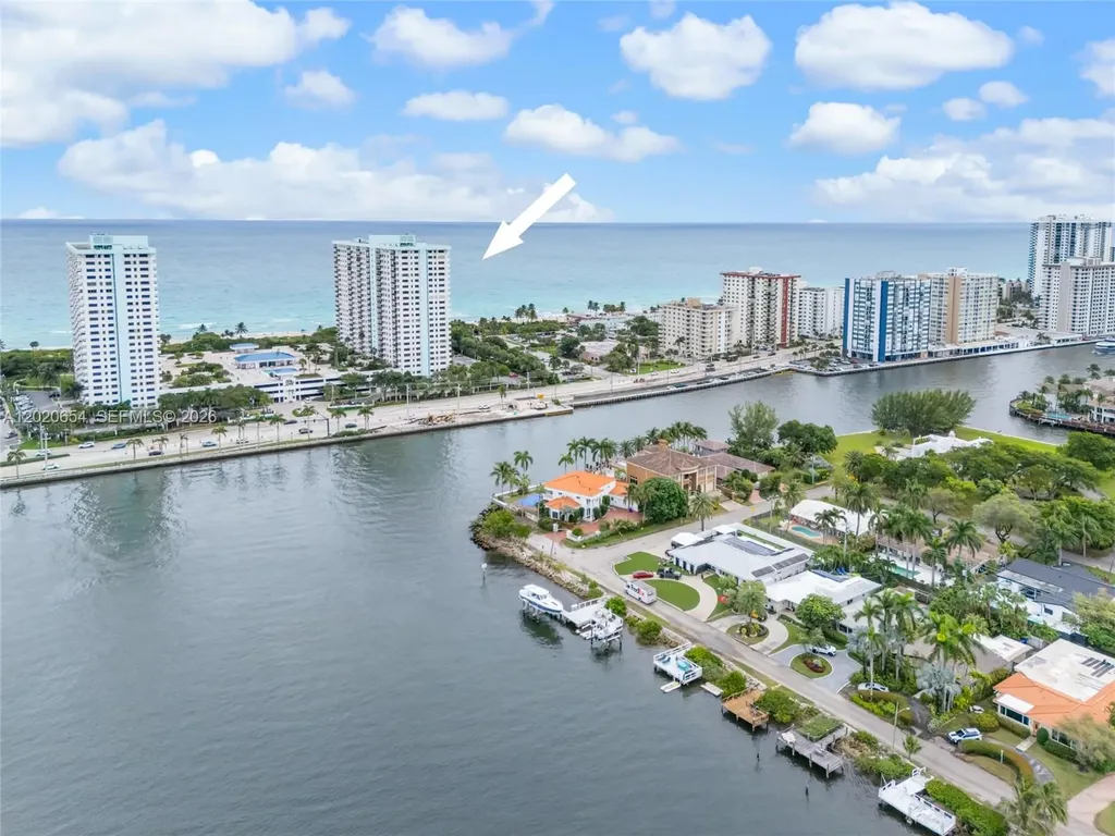 Hollywood FL 33019