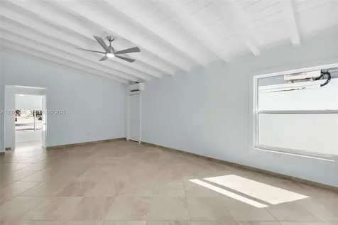 251 Azalea Street Plantation Key FL 33070