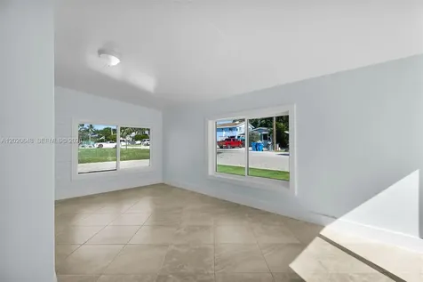 251 Azalea Street Plantation Key FL 33070