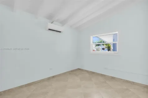 251 Azalea Street Plantation Key FL 33070