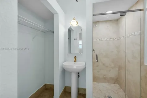251 Azalea Street Plantation Key FL 33070
