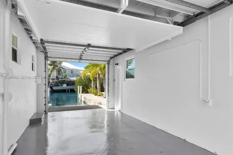 251 Azalea Street Plantation Key FL 33070