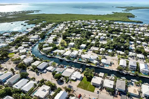 251 Azalea Street Plantation Key FL 33070