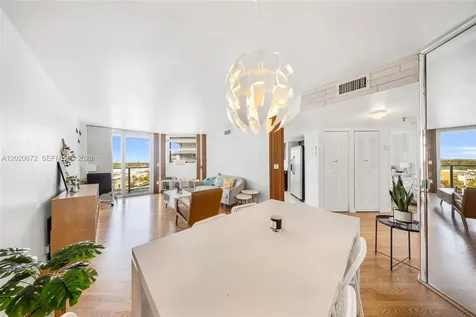 5880 Collins Avenue Miami Beach FL 33140