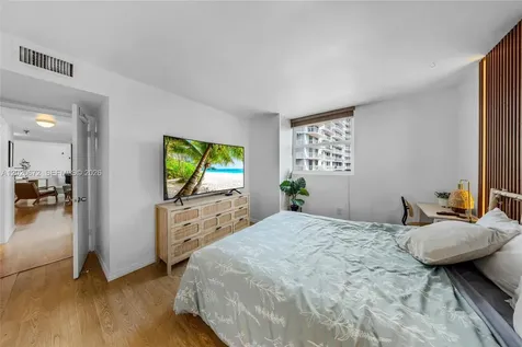5880 Collins Avenue Miami Beach FL 33140