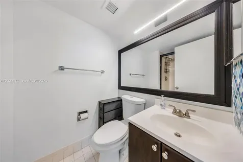 5880 Collins Avenue Miami Beach FL 33140