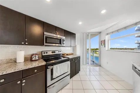 5880 Collins Avenue Miami Beach FL 33140