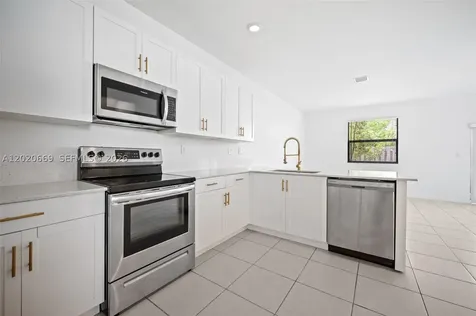 11945 SW 245th Terrace Homestead FL 33032