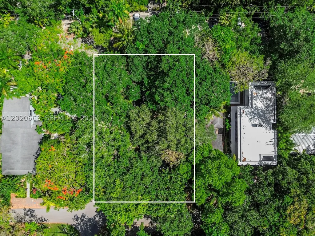 3595 Avocado Avenue Miami FL 33133