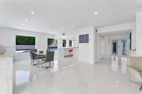 1903 Bay Drive Pompano Beach FL 33062