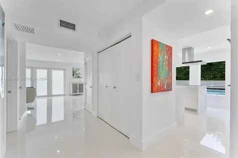 1903 Bay Drive Pompano Beach FL 33062