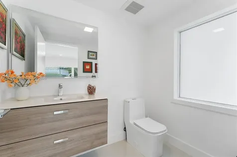 1903 Bay Drive Pompano Beach FL 33062