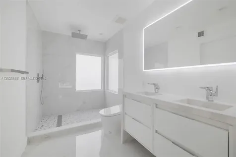 1903 Bay Drive Pompano Beach FL 33062