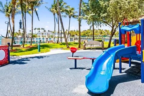 1903 Bay Drive Pompano Beach FL 33062