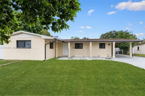4700 NW 1st Court Plantation FL 33317