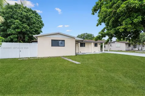 4700 NW 1st Court Plantation FL 33317