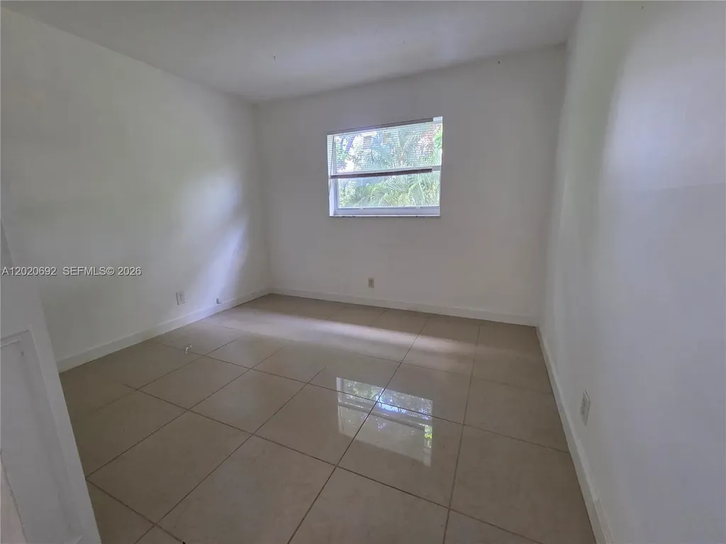 1125 NE 16th Place Fort Lauderdale FL 33305