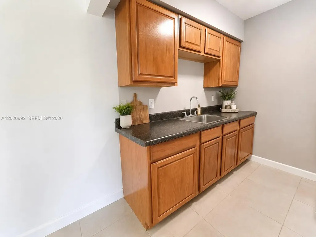 1125 NE 16th Place Fort Lauderdale FL 33305