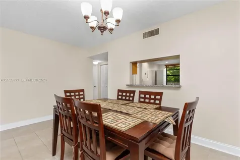 901 Colony Point Circle Pembroke Pines FL 33026