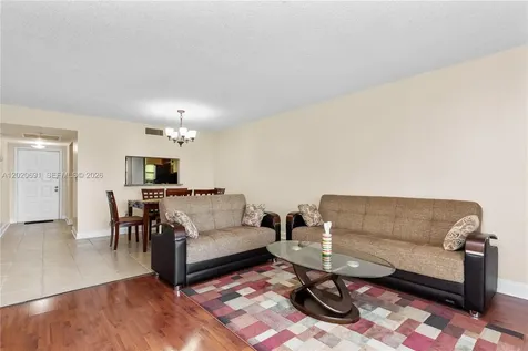 901 Colony Point Circle Pembroke Pines FL 33026