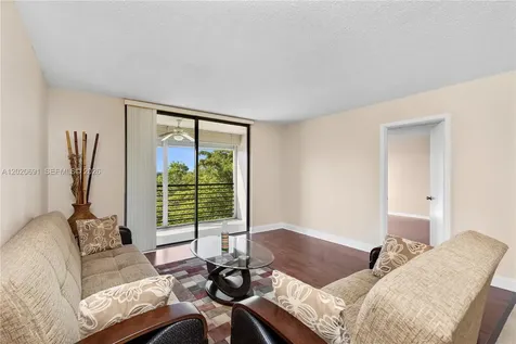 901 Colony Point Circle Pembroke Pines FL 33026
