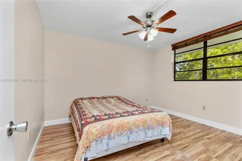 901 Colony Point Circle Pembroke Pines FL 33026