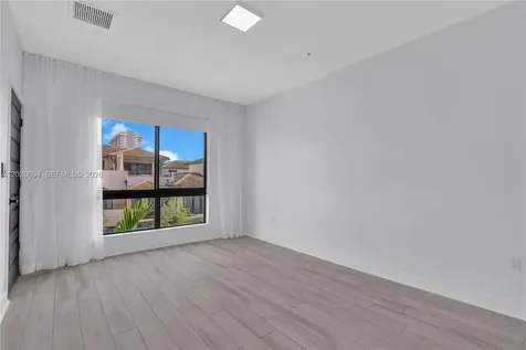 4740 NW 84th Court Doral FL 33166