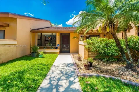 828 NW 79th Terrace Plantation FL 33324