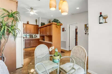 828 NW 79th Terrace Plantation FL 33324