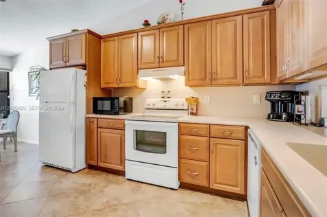 828 NW 79th Terrace Plantation FL 33324