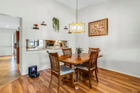 828 NW 79th Terrace Plantation FL 33324