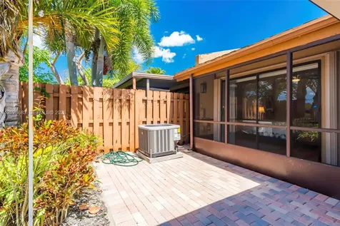 828 NW 79th Terrace Plantation FL 33324