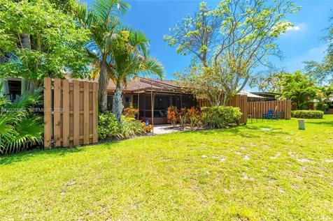 828 NW 79th Terrace Plantation FL 33324