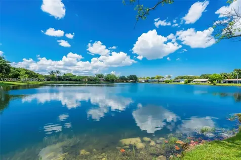 828 NW 79th Terrace Plantation FL 33324