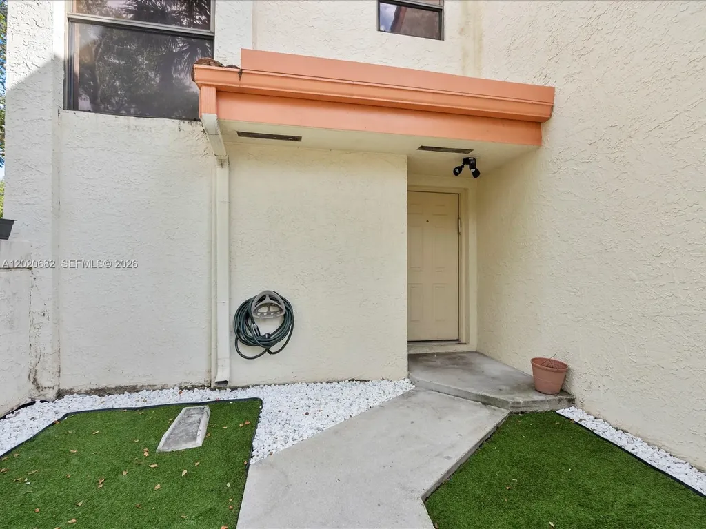 3400 Emerald Oaks Drive Hollywood FL 33021