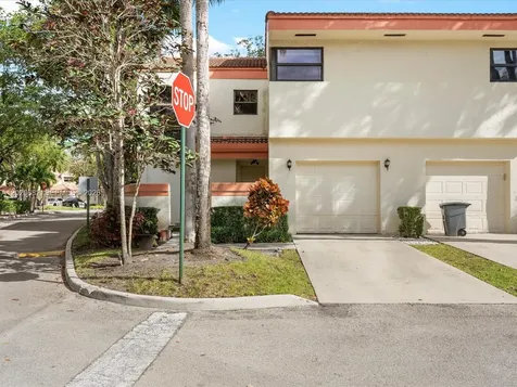 3400 Emerald Oaks Drive Hollywood FL 33021