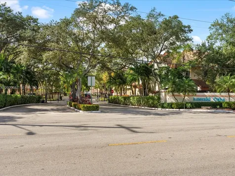 3400 Emerald Oaks Drive Hollywood FL 33021